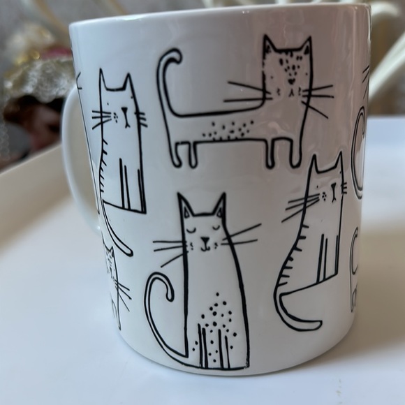 NWT Whimsical cat mug - Picture 3 of 7